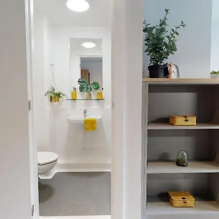 Iq Altus House * Лідс