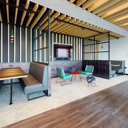 Iq Altus House * Leeds (West Yorkshire)