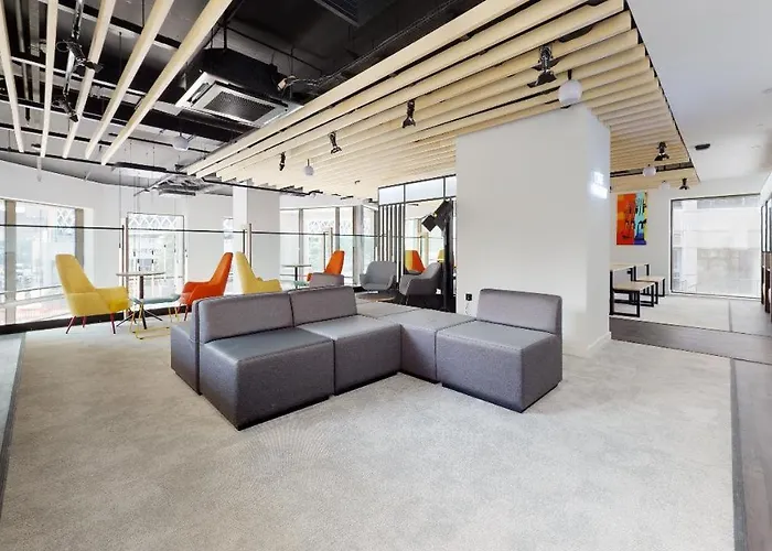 Iq Altus House * Лидс