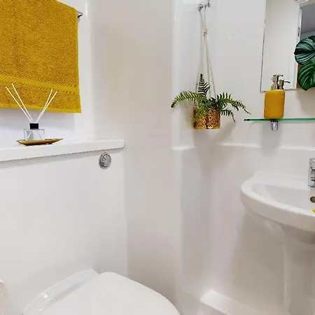 Iq Altus House Appartement